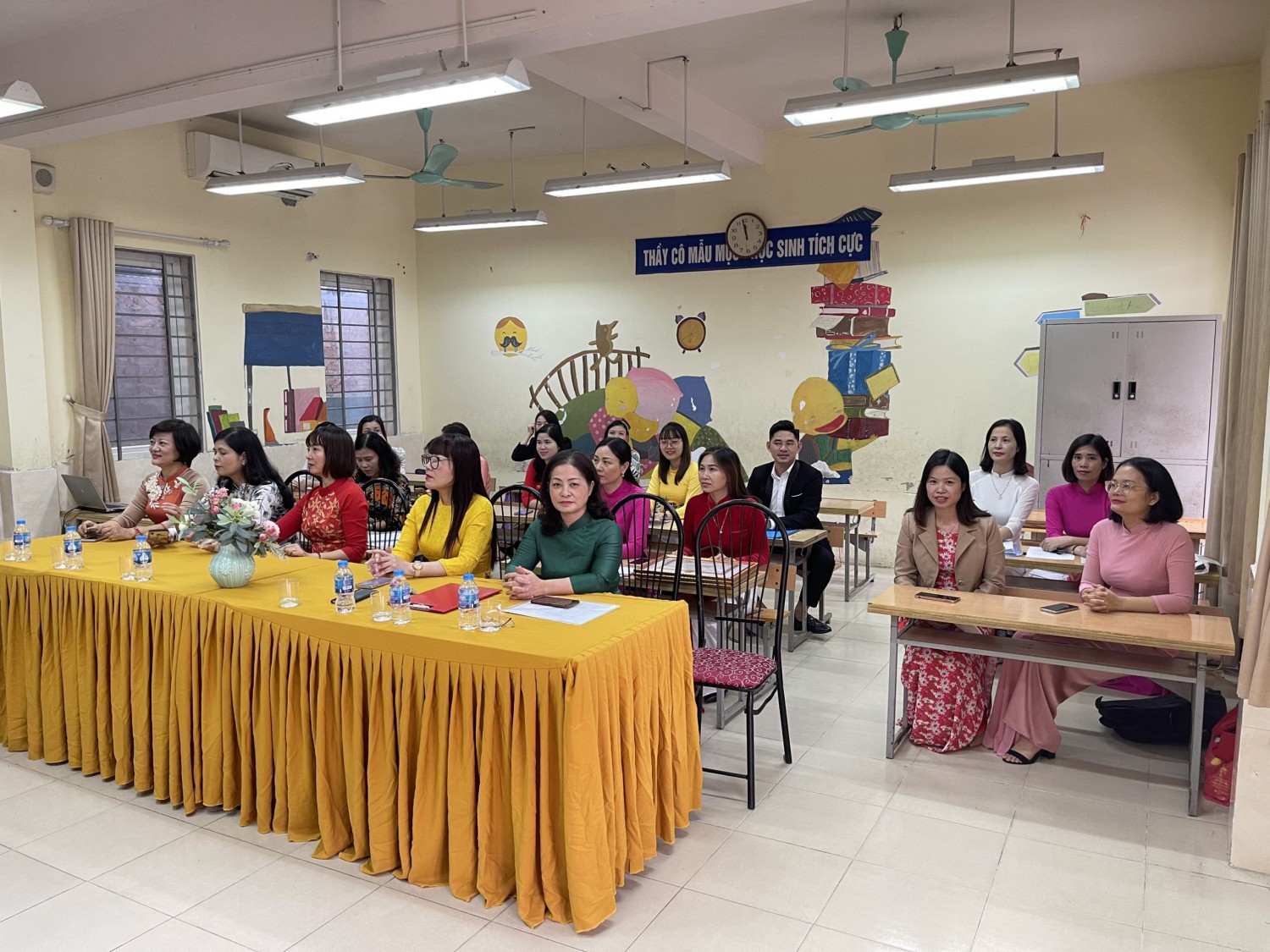 Kỉ niệm 39 năm ngày nhà giáo Việt Nam.