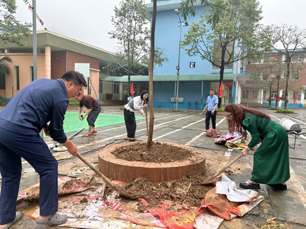  TẾT TRỒNG CÂY – GIEO MẦM XANH, GIEO NIỀM HY VỌNG 